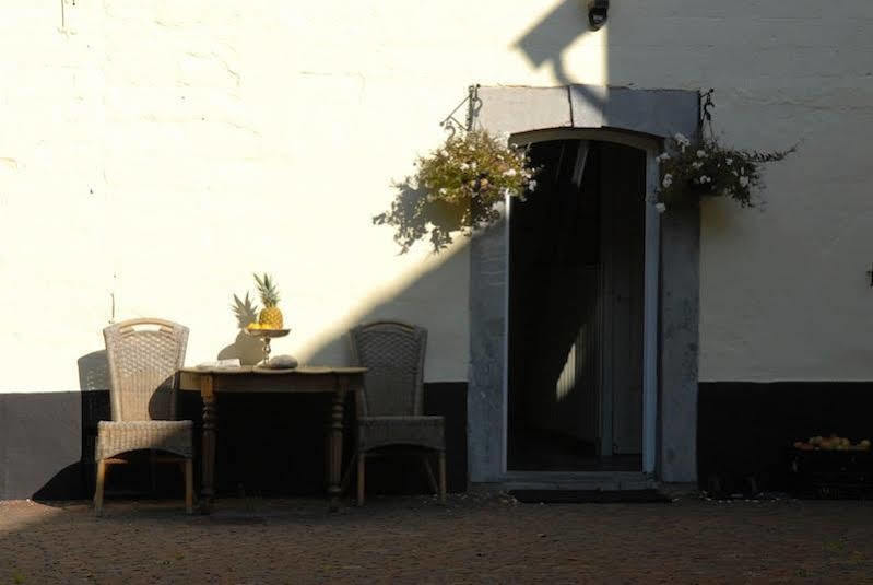 Boutique Bonjour Acomodação com café da manhã  4*